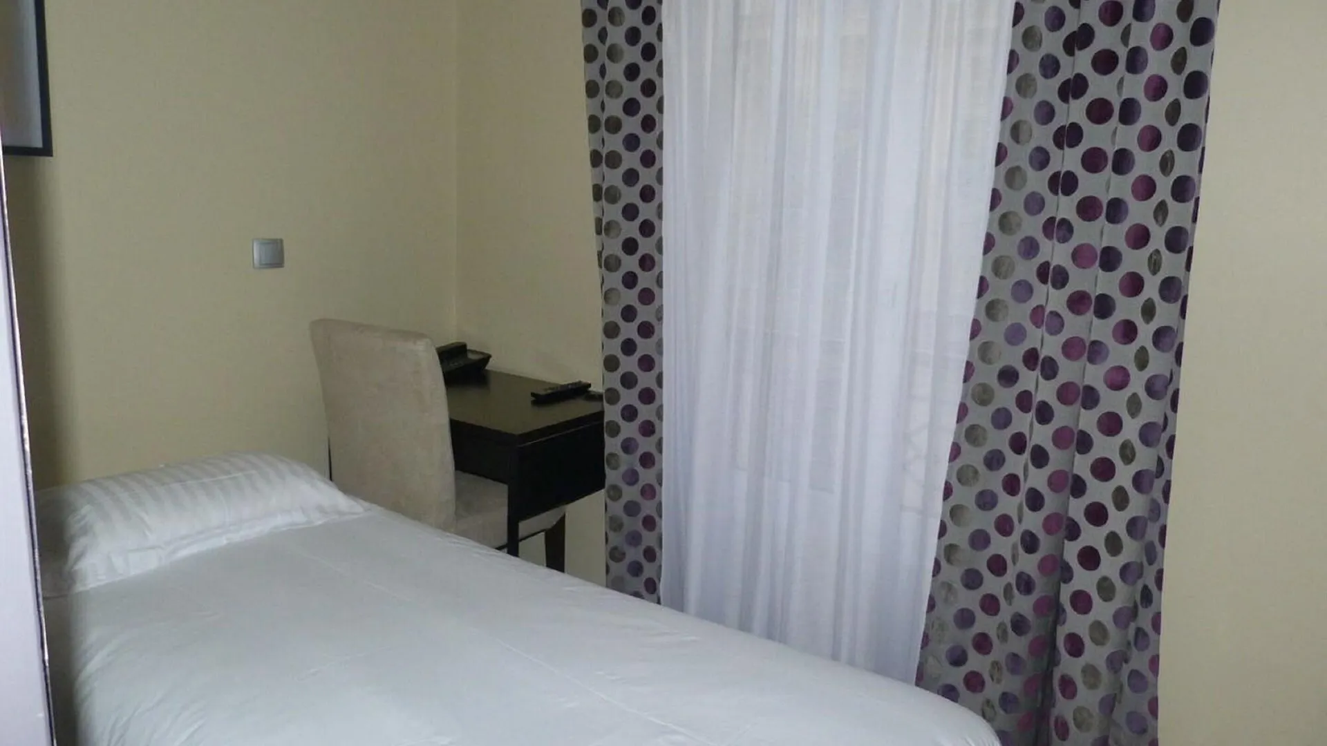 Hotel Du Jura Parigi