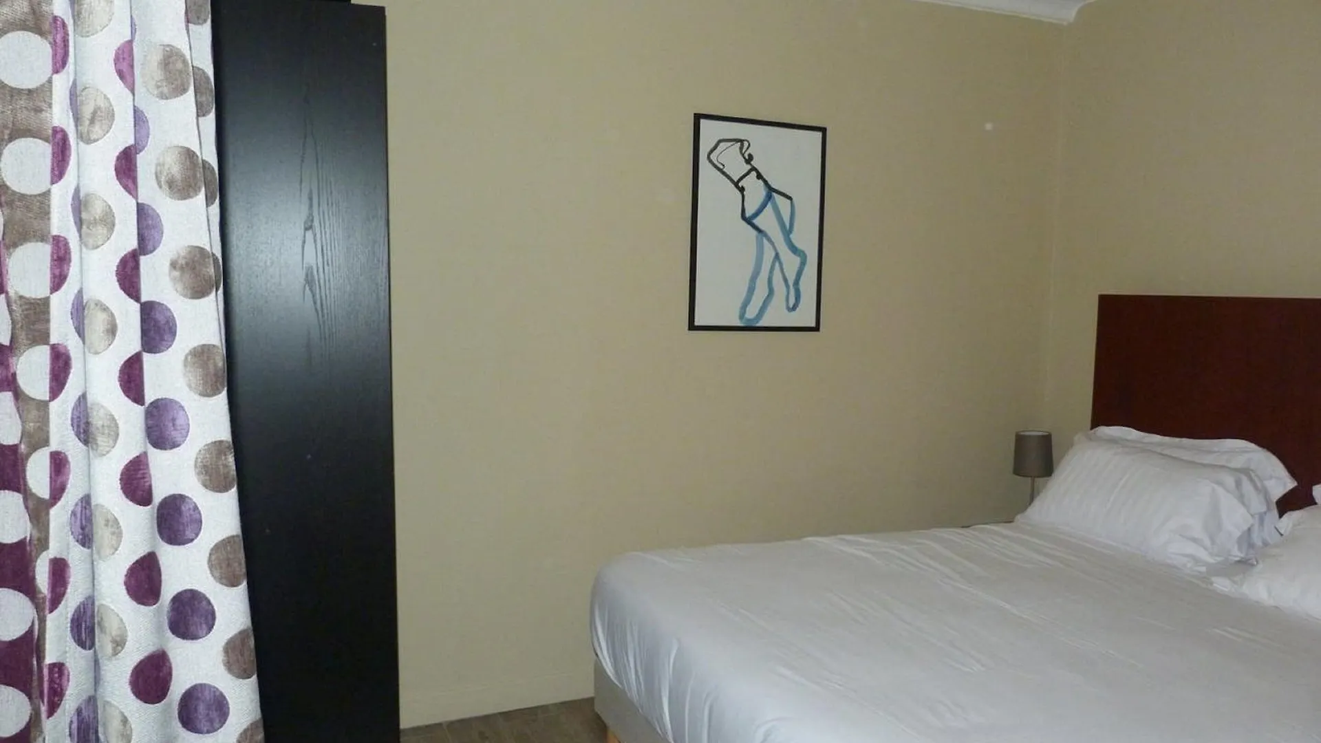 Hotel Du Jura Parigi