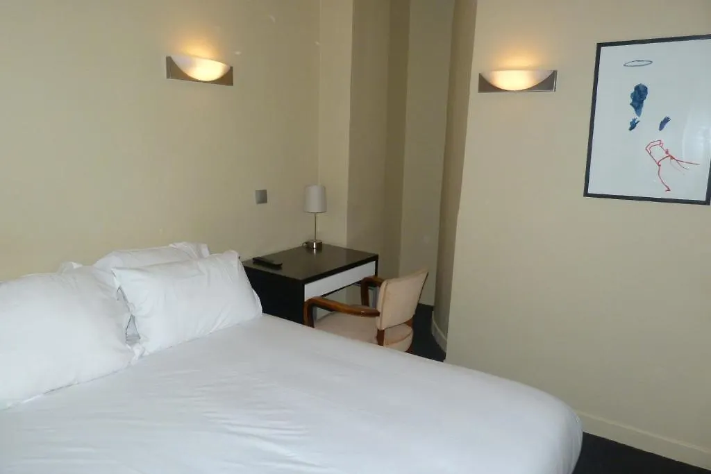 Hotel Du Jura Parigi