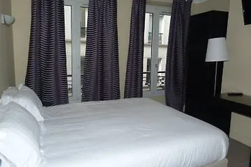 호텔 뒤 주라 파리 2*,